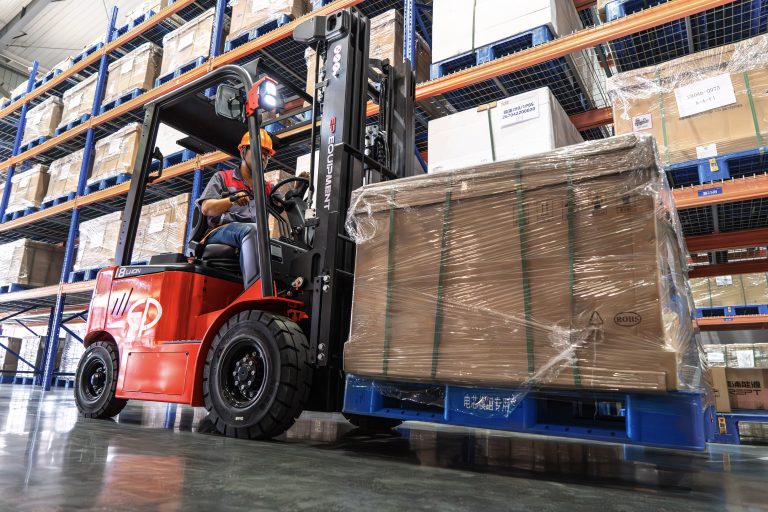 EFL183-Electric Forklift front